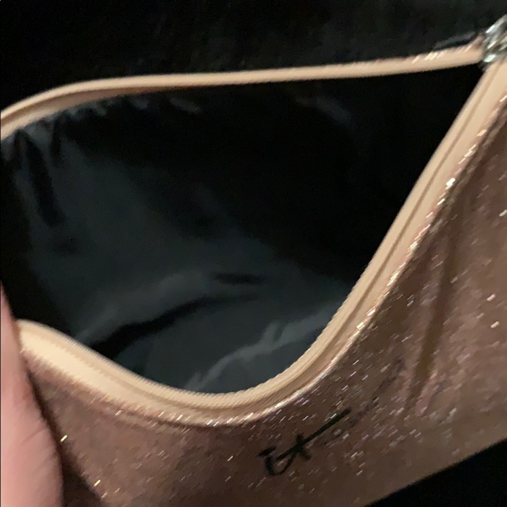 it cosmetics case - Picture 4 of 7